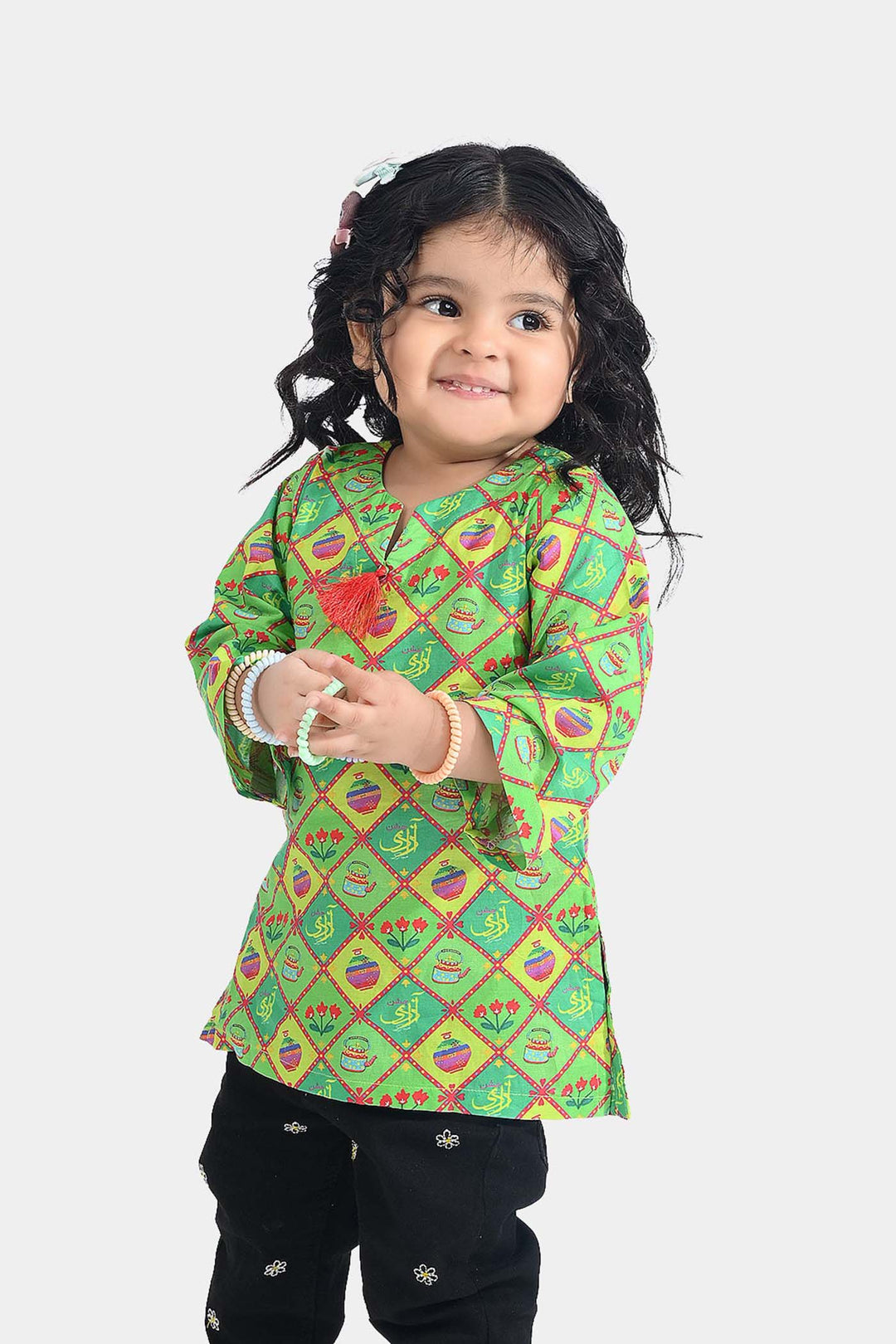 Infant Girls Cotton Printed Kurti Kettle And Flowers Ind-Multi