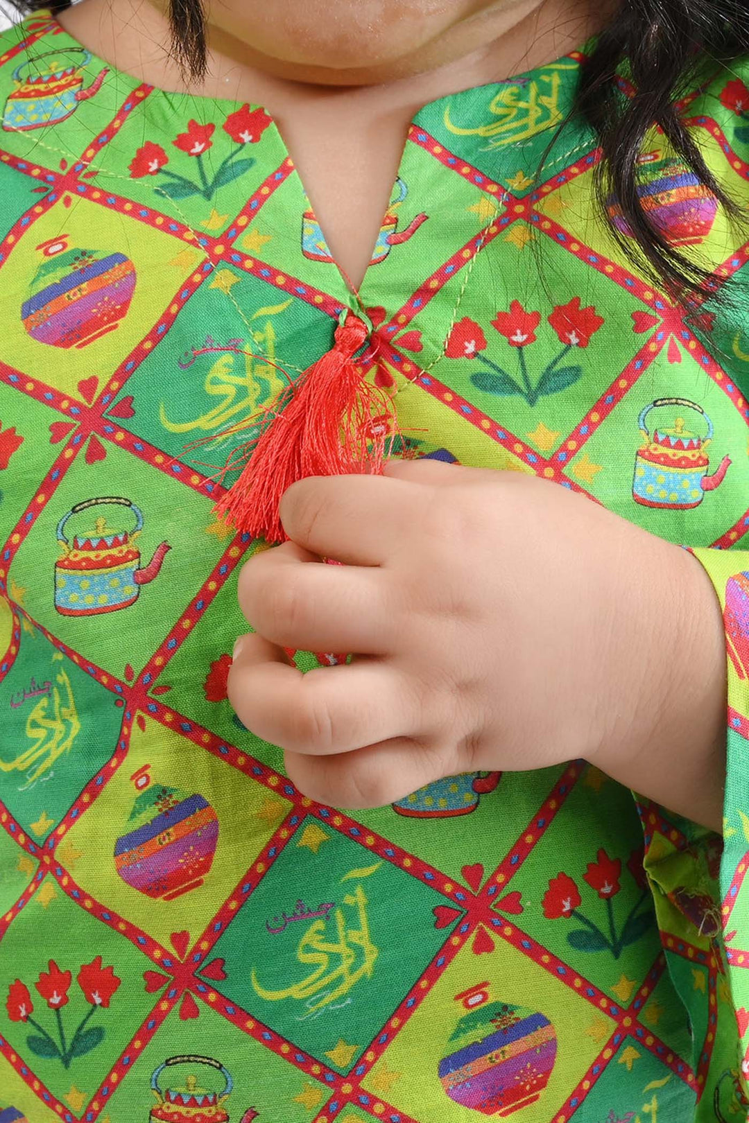 Infant Girls Cotton Printed Kurti Kettle And Flowers Ind-Multi