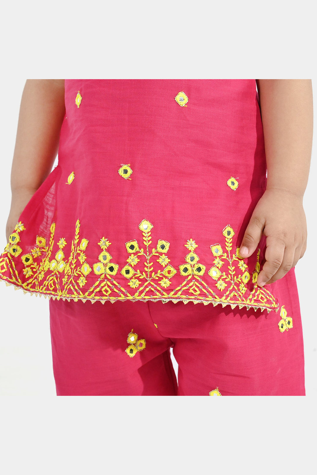 Infant Girls Cotton Slub 2Pc Suit (Pari) - Shocking Pink