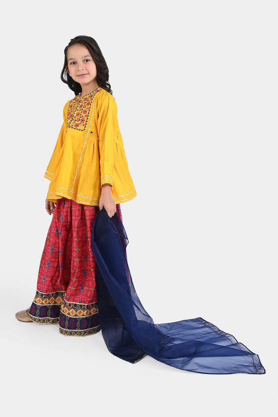Girls Raw Silk 3PCs Suit Chunri-Yellow