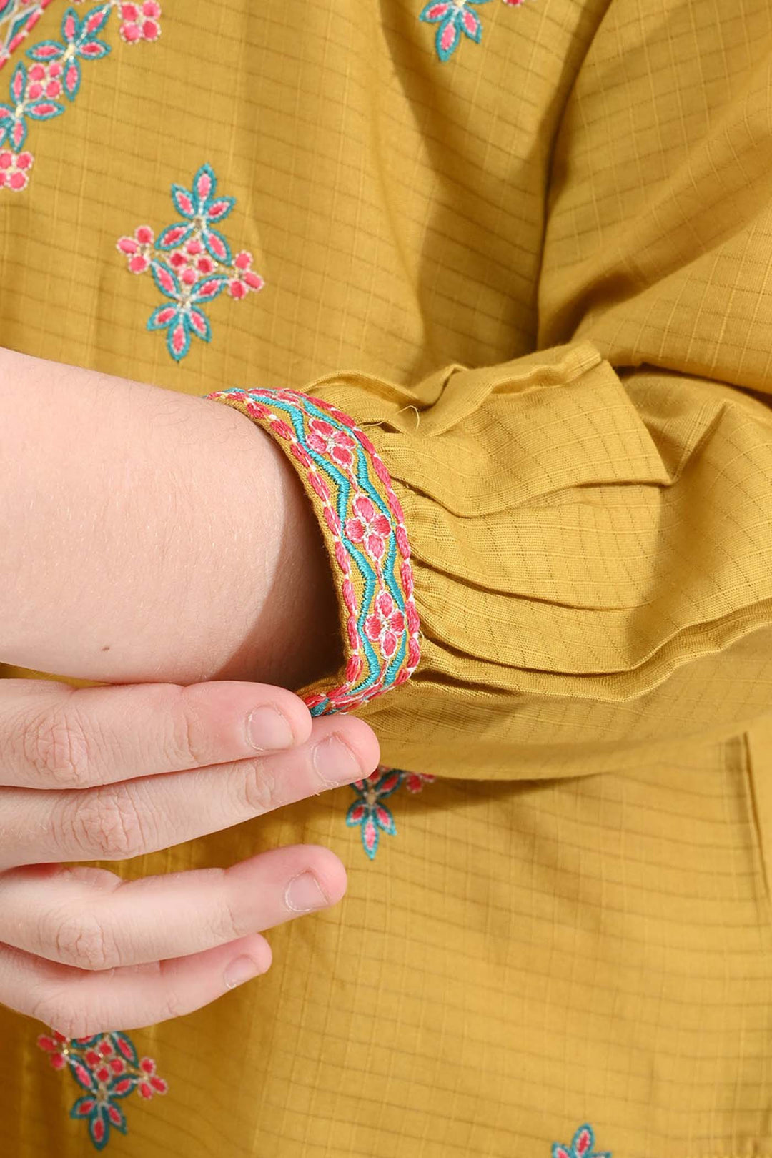 Girls Cotton Emb Kurti Maheru-Dhani